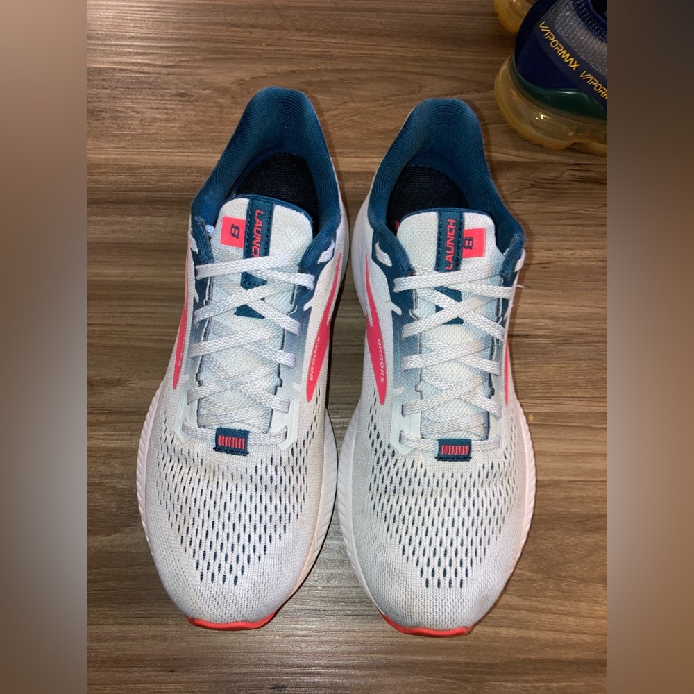 Brooks Womens Sneakers Size 7 Medium B